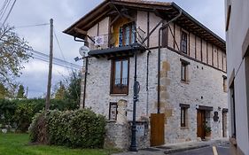 Zadorra Etxea Casa